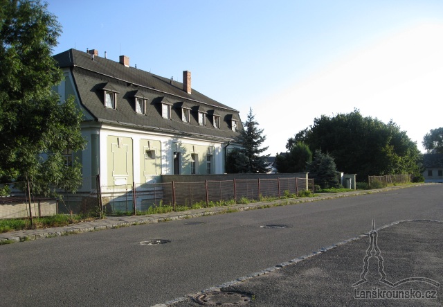 12 Opletalova 75.jpg